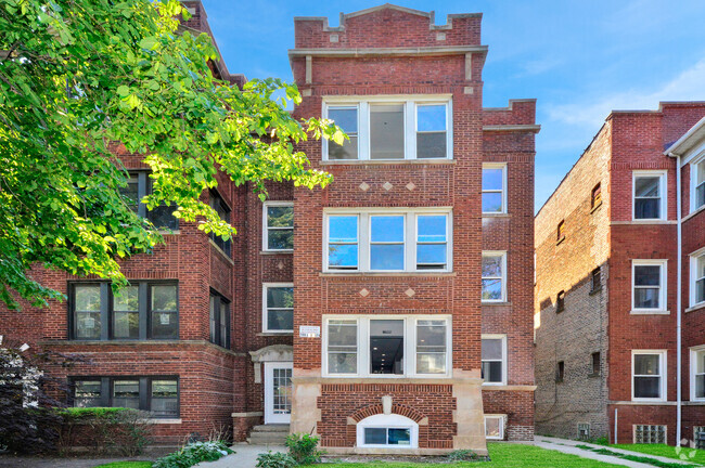 Building Photo - 4906 N Rockwell St Rental