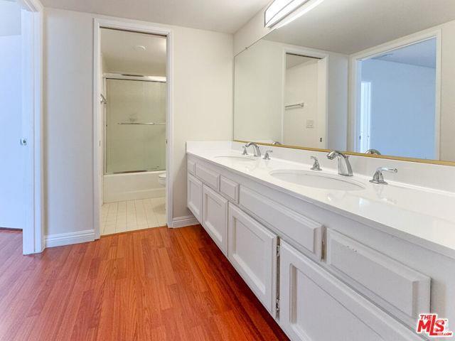Building Photo - 1337 18th St Unit 2 Rental