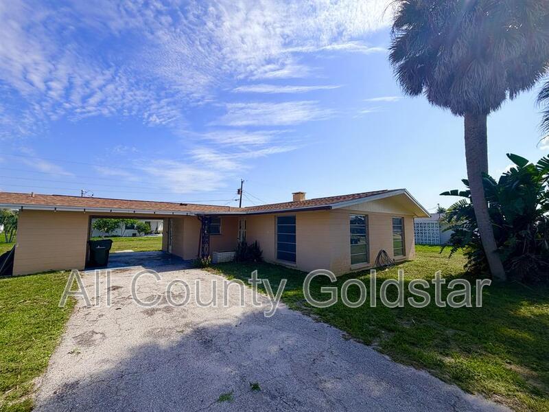 Photo - 412 Palm Creek Dr