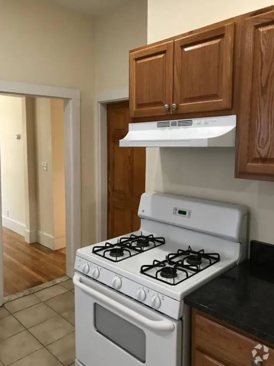 Building Photo - 8 Dudley St Unit 1 Rental