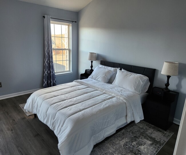 Photo - 2068 Lockwood Dr