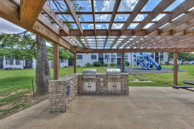 Avery Apartments