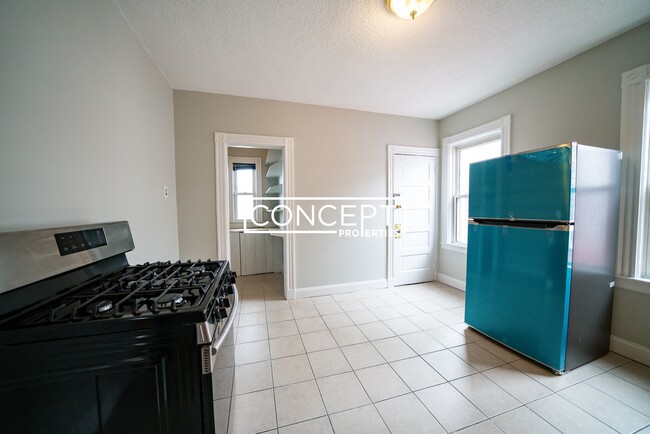 Photo - 42 Sudan St Unit 3