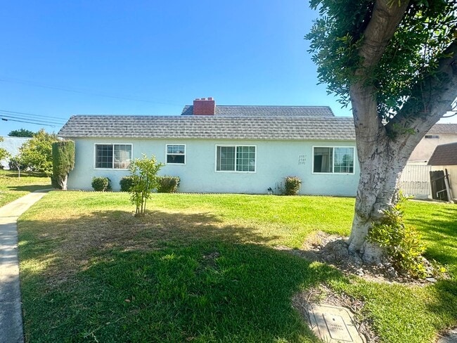 Building Photo - 2589 Hayes Dr Unit 2589