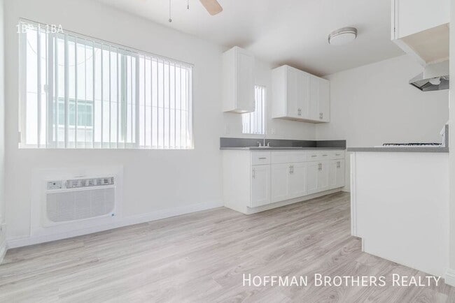 Photo - 14766 Delano St Unit 17