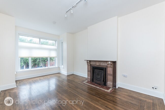 Photo - 2005 W Race Ave Unit 2