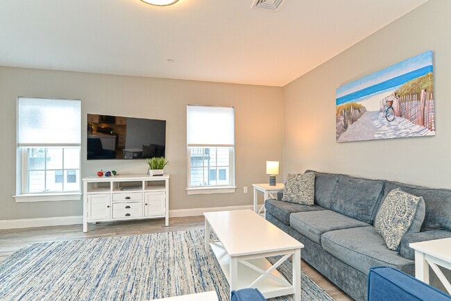Photo - WINTER RENTAL Gorgeous 2 bedroom very spacious condo at the Riviera Unit 205