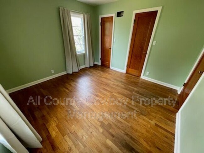 Photo - 260 N 7th St Unit Apt 1
