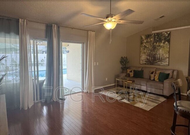 Photo - 550 Loma Del Sol Dr Casa