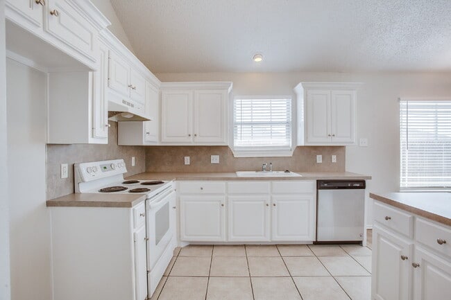 Photo - Updated home in South Lubbock!