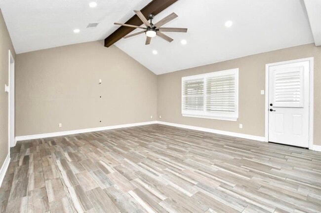 Photo - 701 Regency Dr