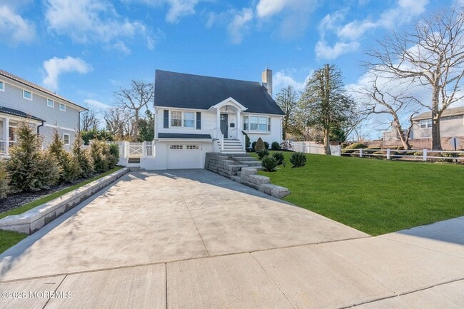 Photo - 723 Pitney Dr