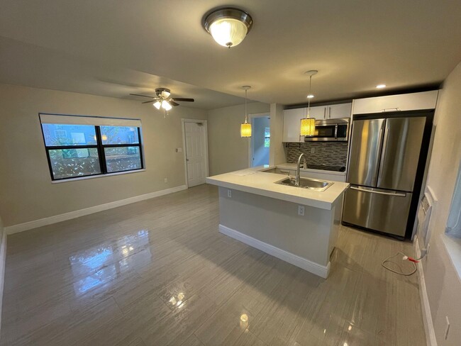 Photo - 112 NE 5th St Condo Unit 1