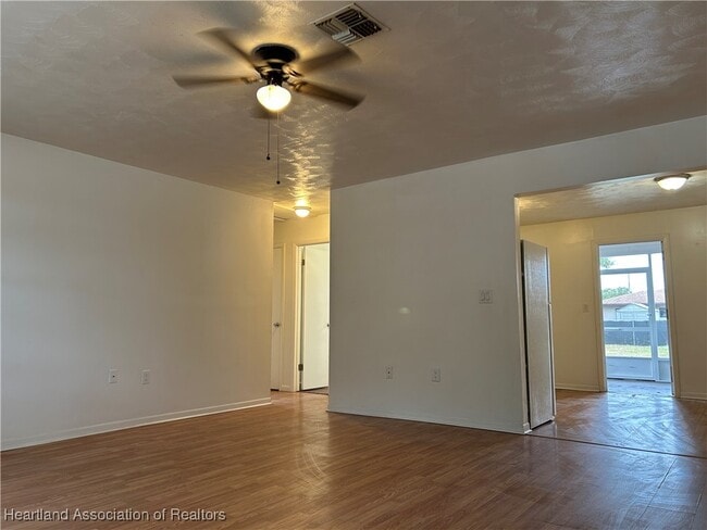 Photo - 4926 Salmon Dr