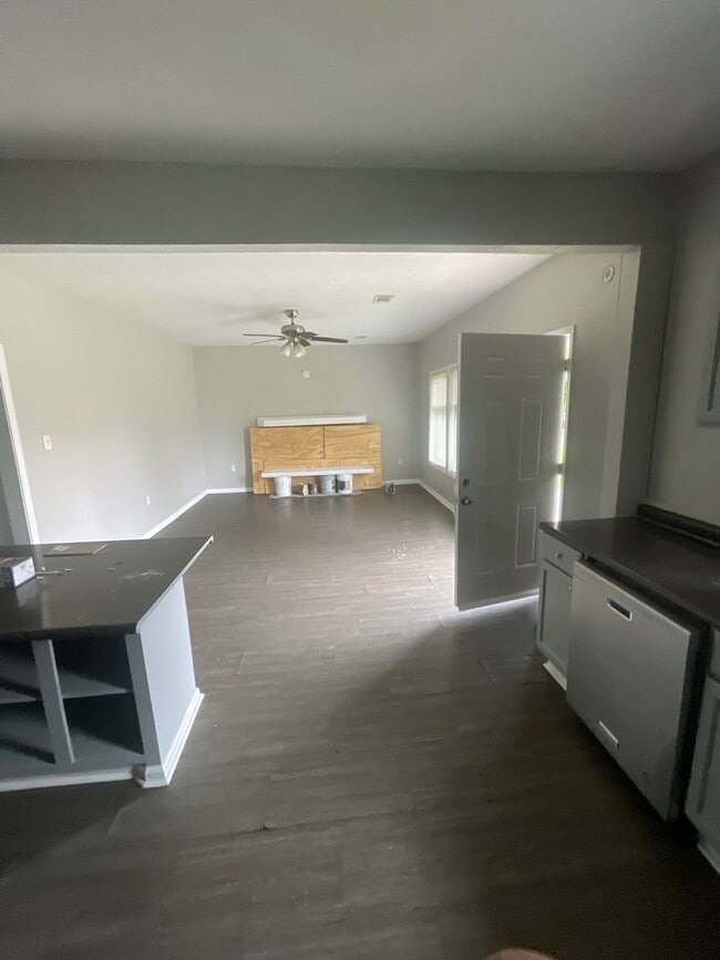 Photo - 137 Sivley Ave