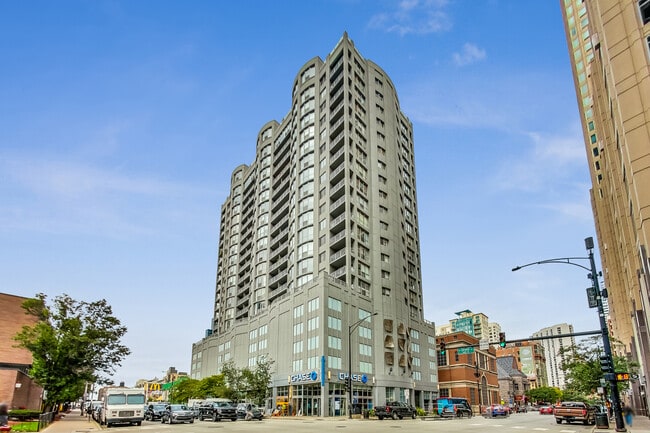 Building Photo - 600 N Dearborn St Unit 812