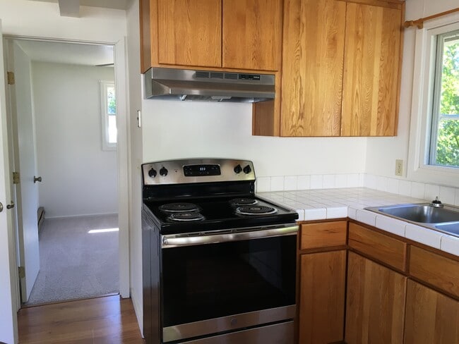Photo - 101 NE Byron Pl