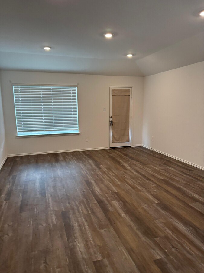 Photo - 6007 Diamond Vis Ct