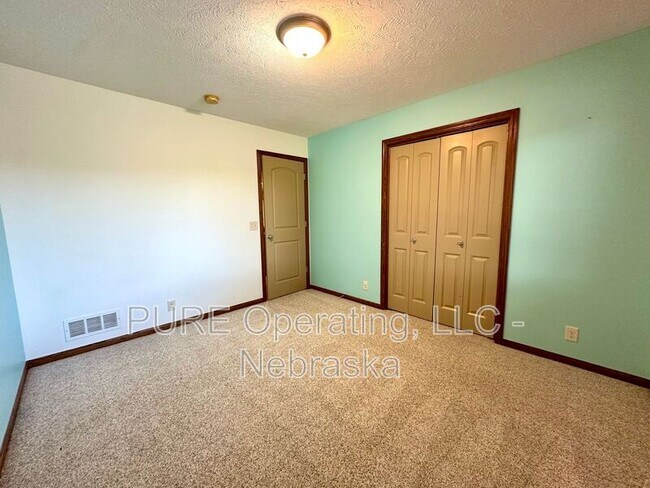 Photo - 18424 Howard St House