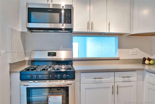 6890 N Kendall Dr Unit B406