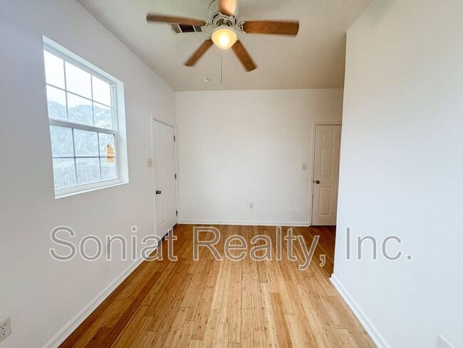 Photo - 4501 Majestic Oaks Dr