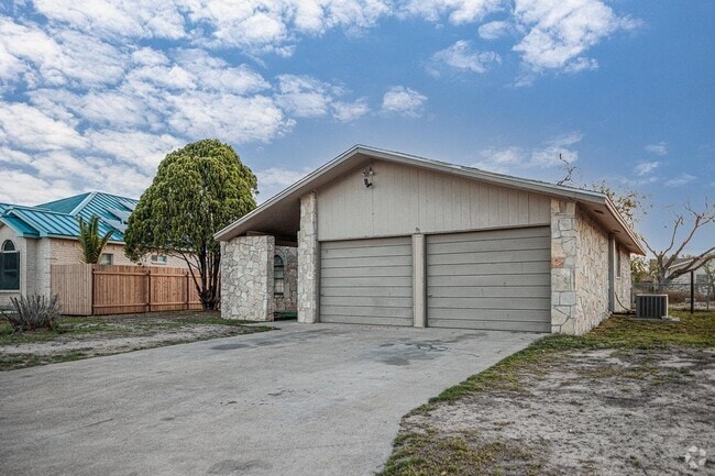 Building Photo - 117 Philemon Dr Rental