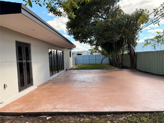 Photo - 2120 SW 84th Ave