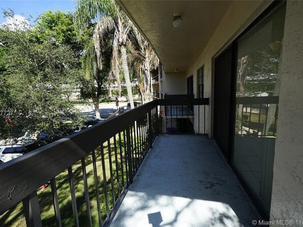 Photo - 5201 Orduna Dr