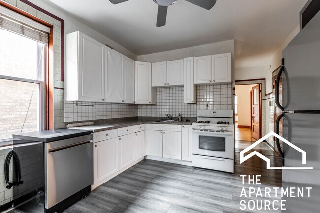 Photo - 2042 W Armitage Ave Unit 1