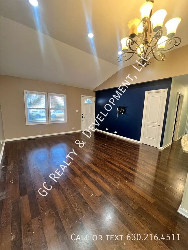 Photo - 3001 75th St