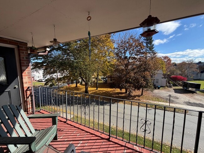 Building Photo - Furnished 1 Bedroom Condo in Heart of Pitt...