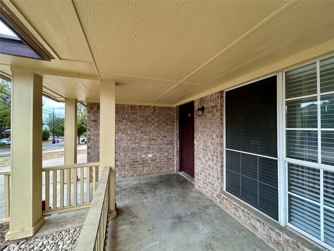 Photo - 1016 Catalpa St