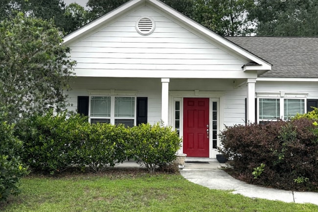 Building Photo - 10 Wyndham Dr