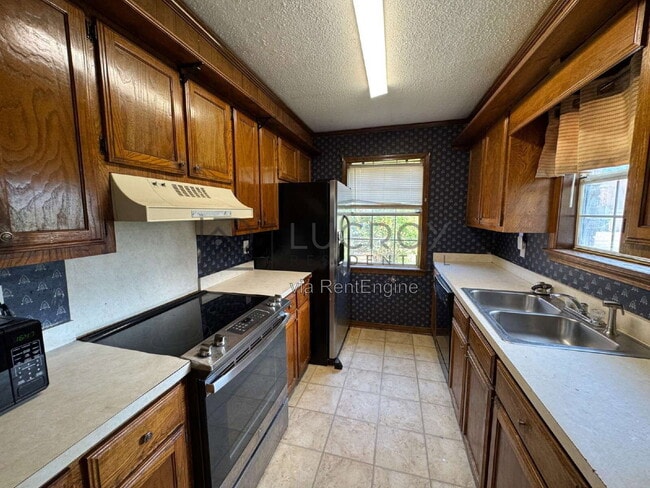 Photo - 102 Briarmeade Dr Unit A