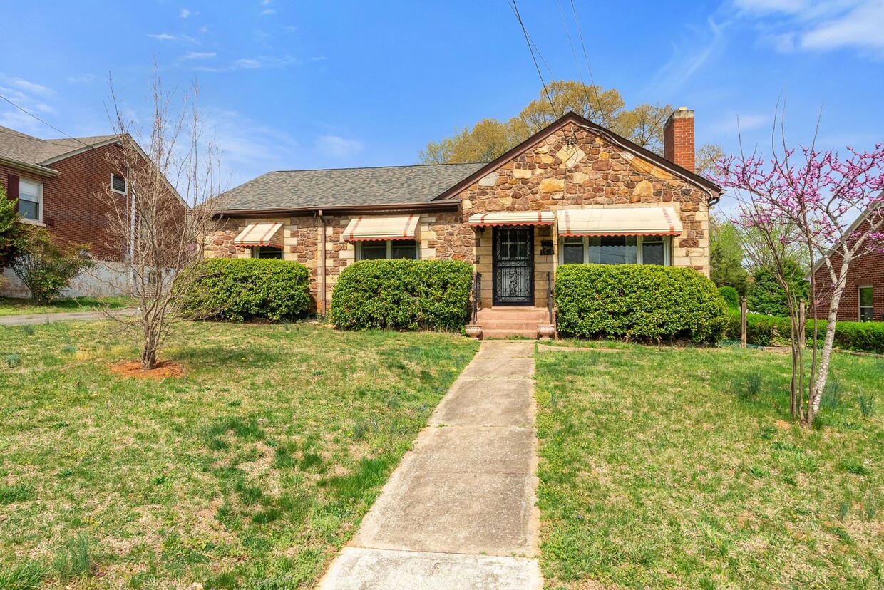 Spacious, Remodeled 3-Bedroom Home in Quie... - Spacious, Remodeled 3-Bedroom Home in Quie...
