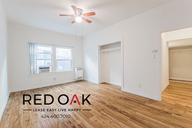 Building Photo - 404 N Coronado St Unit 207