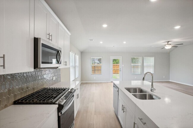 Photo - 2204 Dunbar Dr