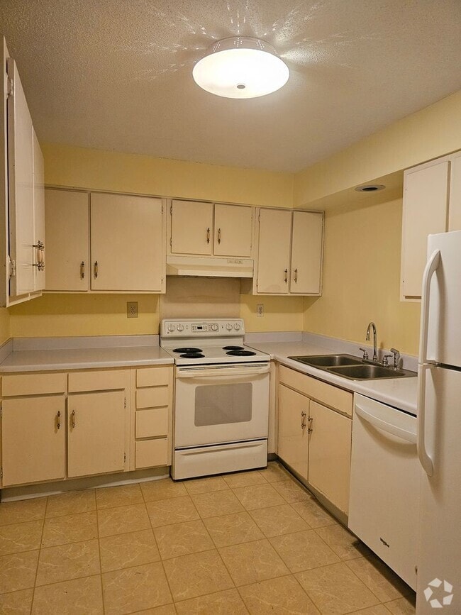 Building Photo - Beautiful Highrise 2 bed 2 bath Rental