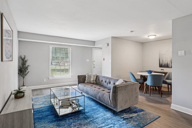 Building Photo - The Village of Pennbrook Apartments