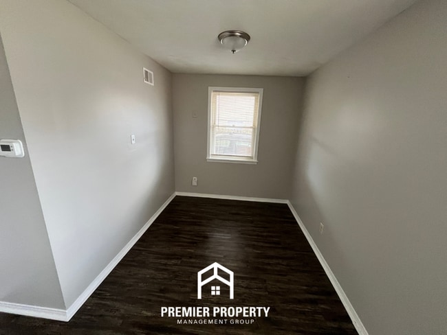 Photo - Spacious 4-Bedroom Memphis Home with Brick Fireplace & Fenced Backyard