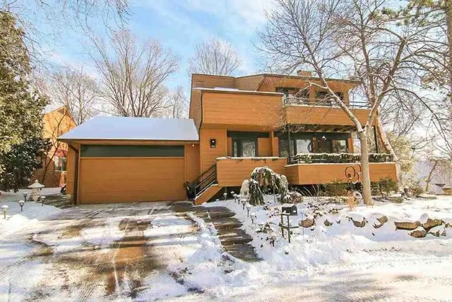 Photo - 312 Glenthistle Court House