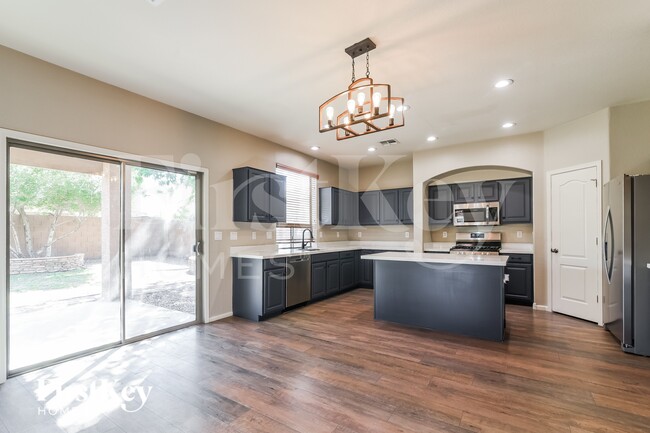 Photo - 22427 Van Der Veen Way