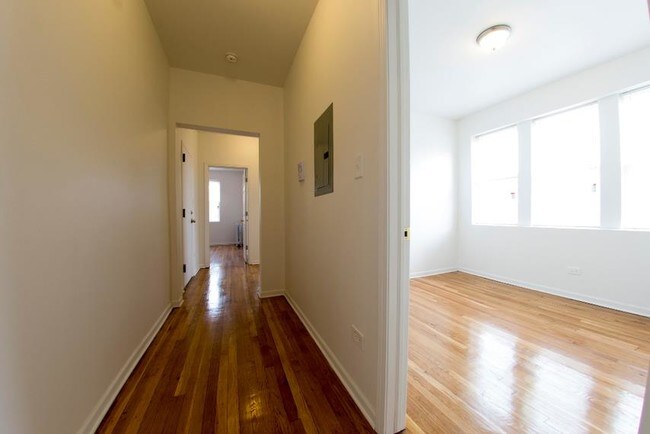 Photo - 1860 S Komensky Ave