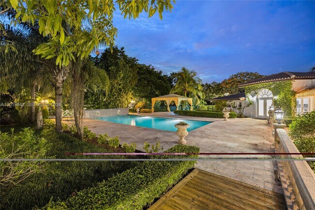 Photo - 12300 Old Cutler Rd