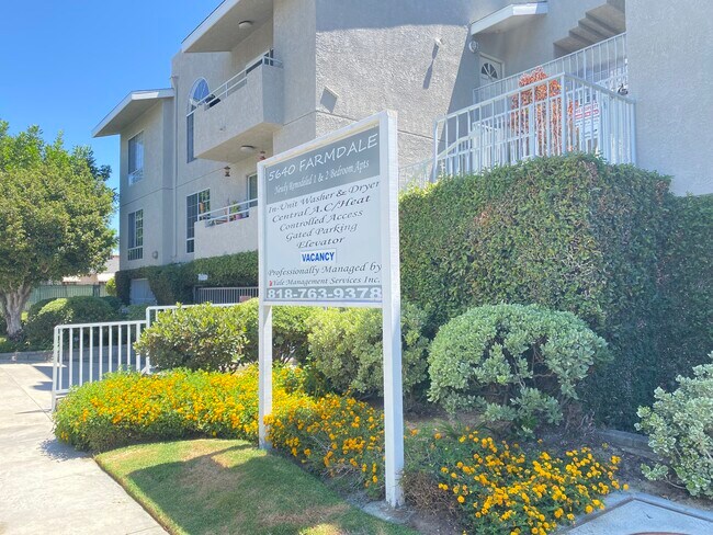 Farmdale Court Apartments