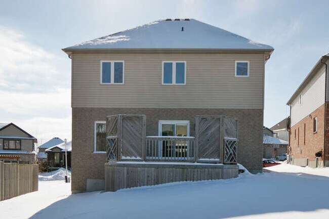 Photo - BEAUTIFUL FOUR BEDROOM HOME OFF WONDERLAND RD NORTH.