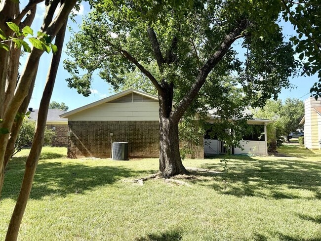 Photo - 2513 Tilman Dr