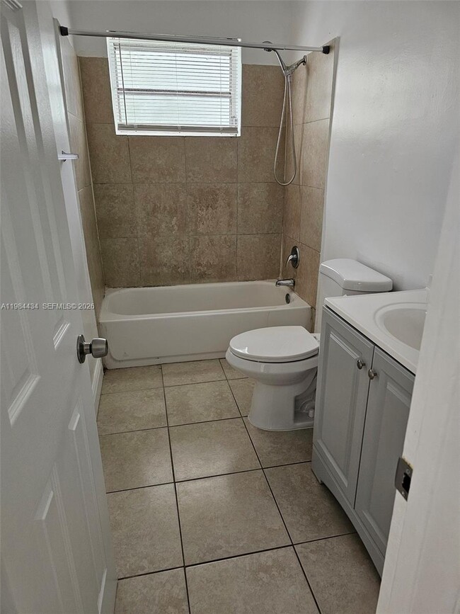 Photo - 16851 NE 21st Ave Unit 12