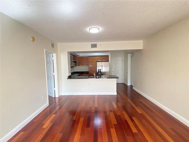 Photo - 2030 Douglas Rd