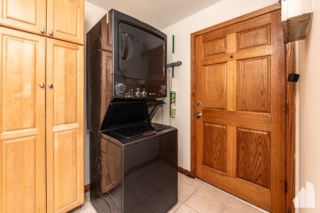 Photo - 4625 N Dover St Unit G